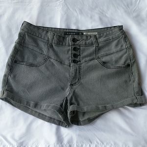 Hot Topic Blackheart  size 11 shorts
